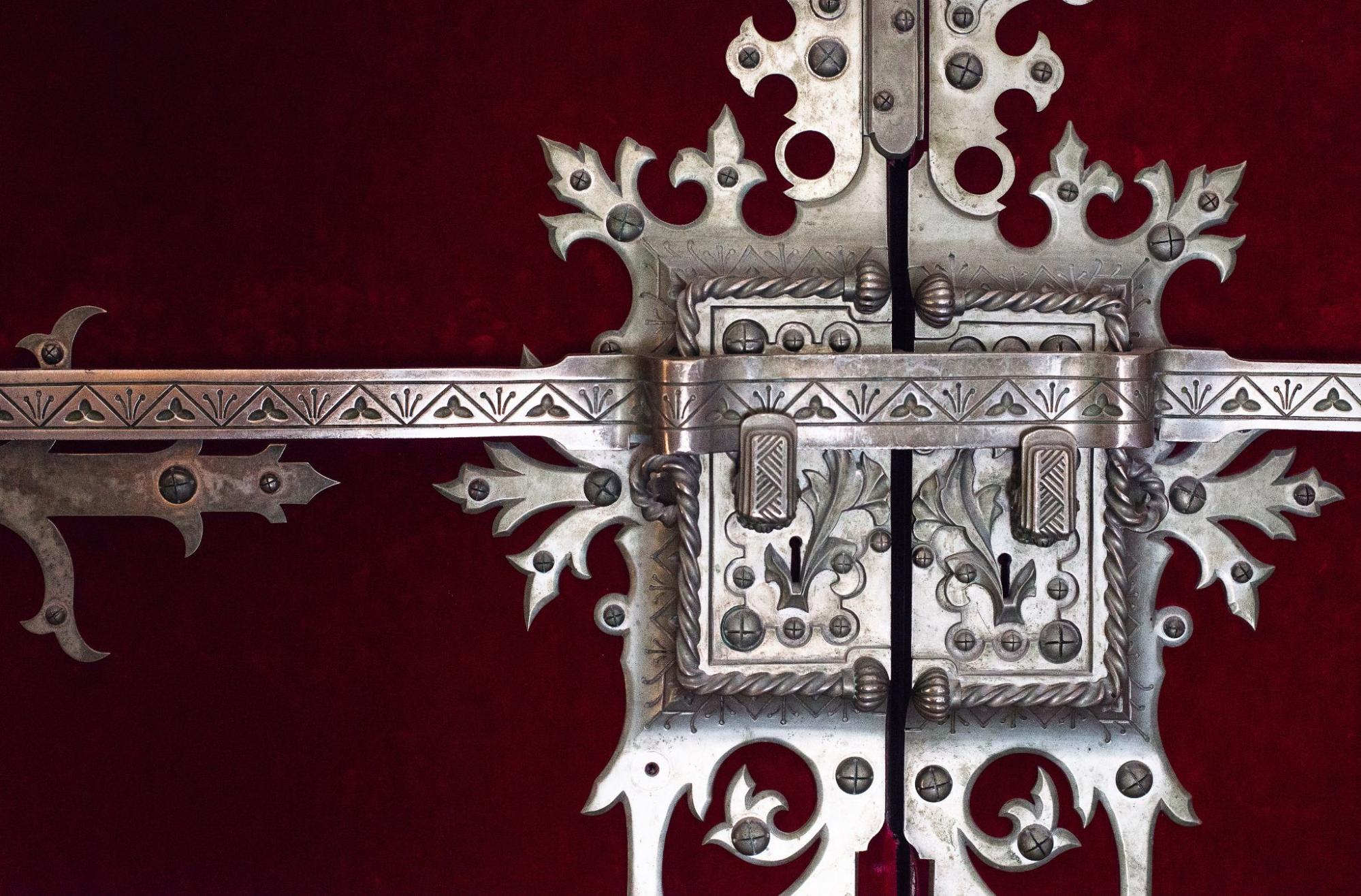 handles on
door