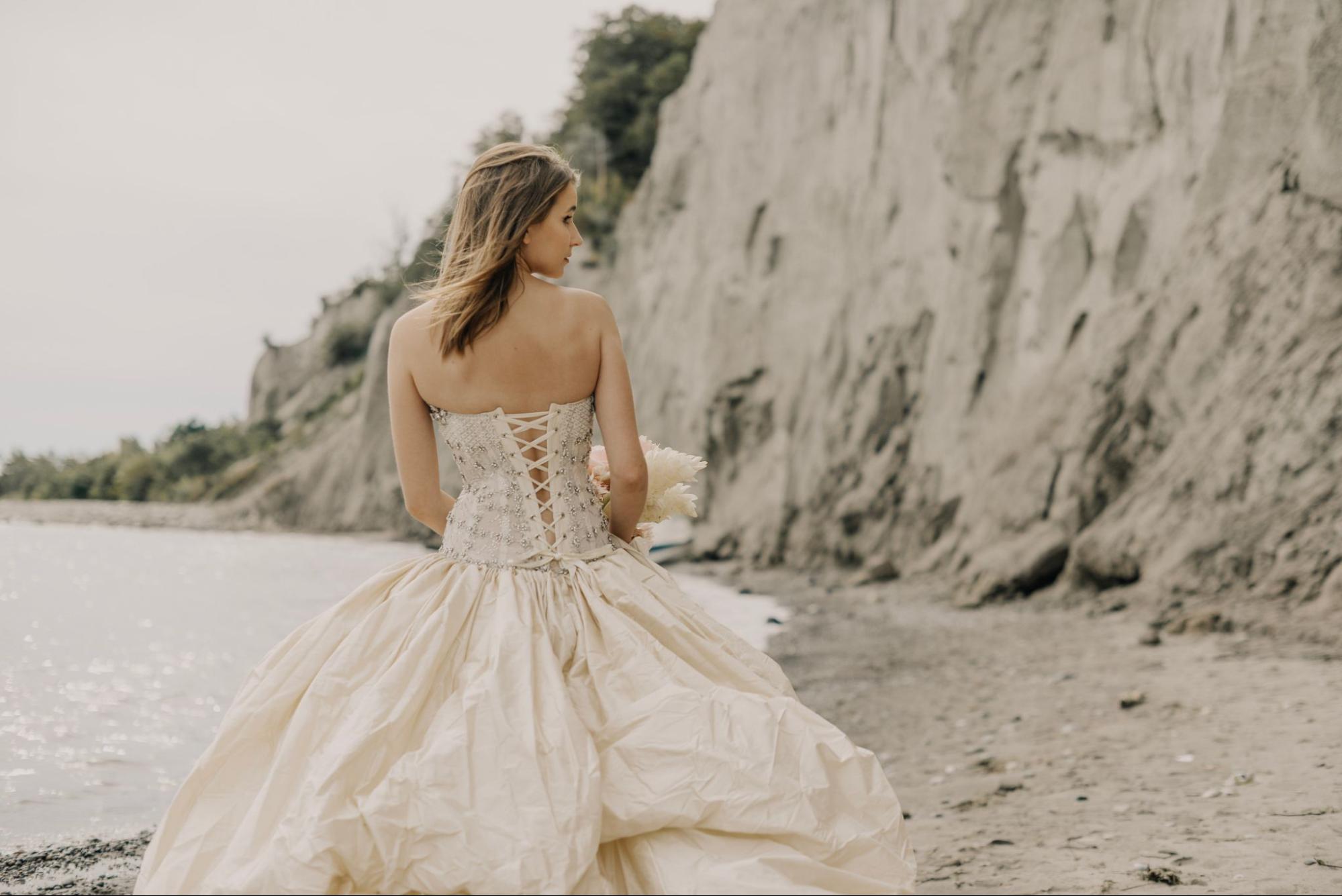 wedding dress